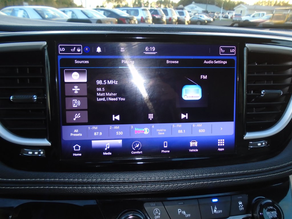 Photo 45 of this CHRYSLER PACIFICA