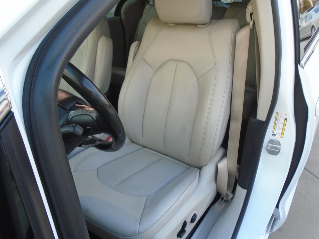 Photo 20 of this CHRYSLER PACIFICA