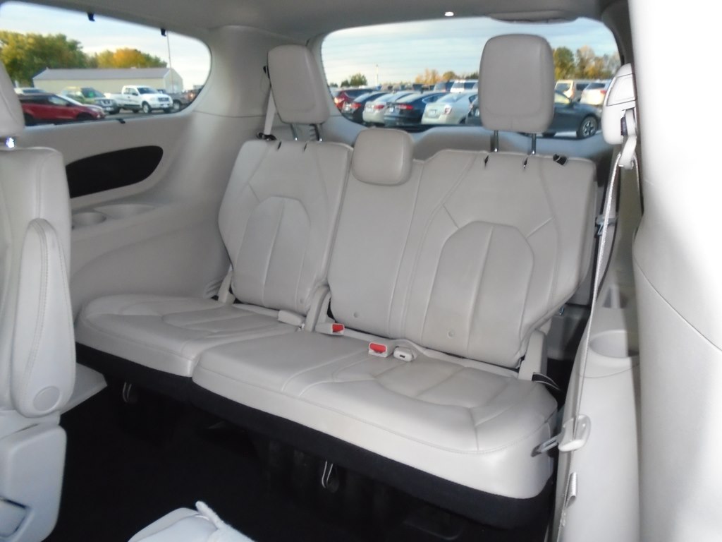 Photo 26 of this CHRYSLER PACIFICA