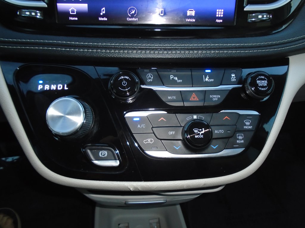 Photo 47 of this CHRYSLER PACIFICA