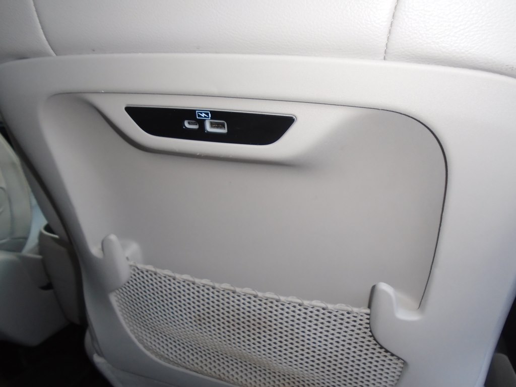 Photo 38 of this CHRYSLER PACIFICA
