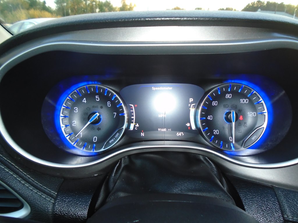 Photo 43 of this CHRYSLER PACIFICA