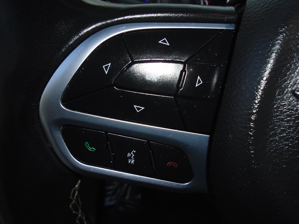 Photo 41 of this CHRYSLER PACIFICA