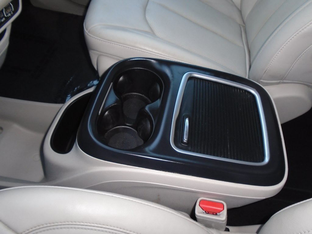 Photo 49 of this CHRYSLER PACIFICA