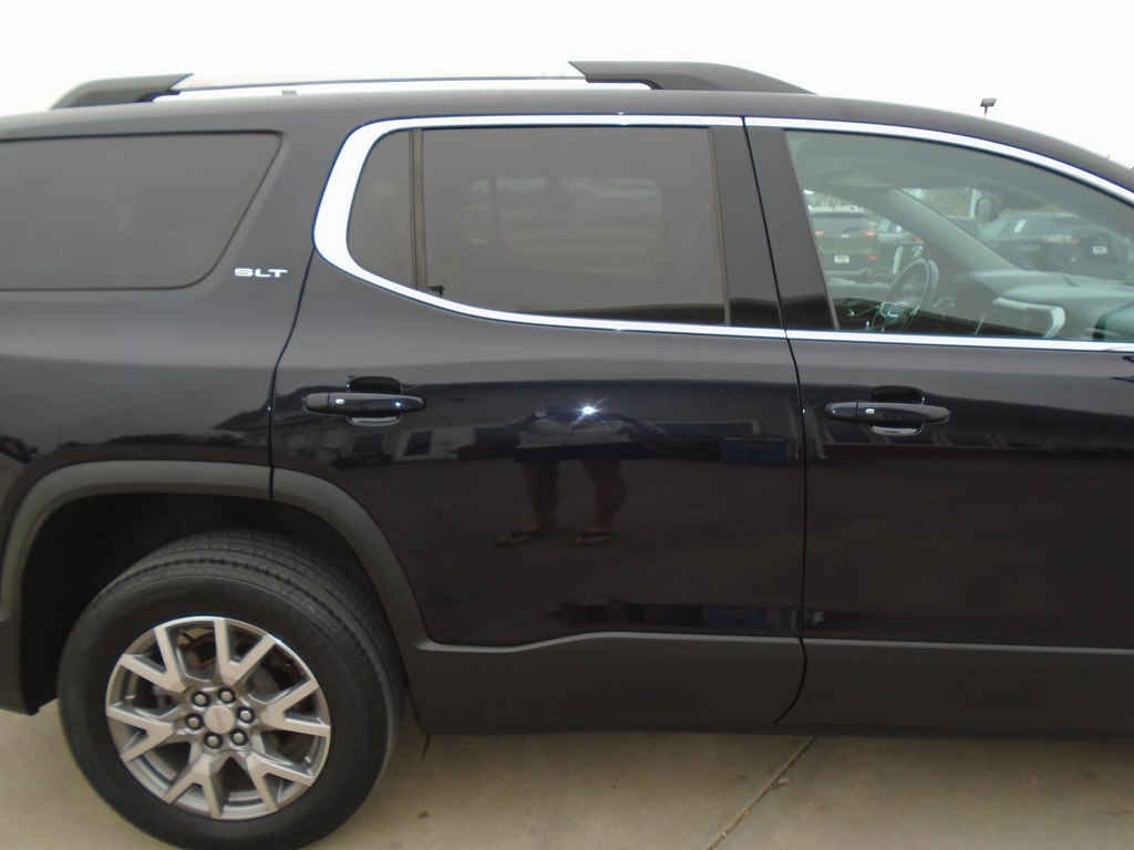 Photo 10 of this GMC ACADIA