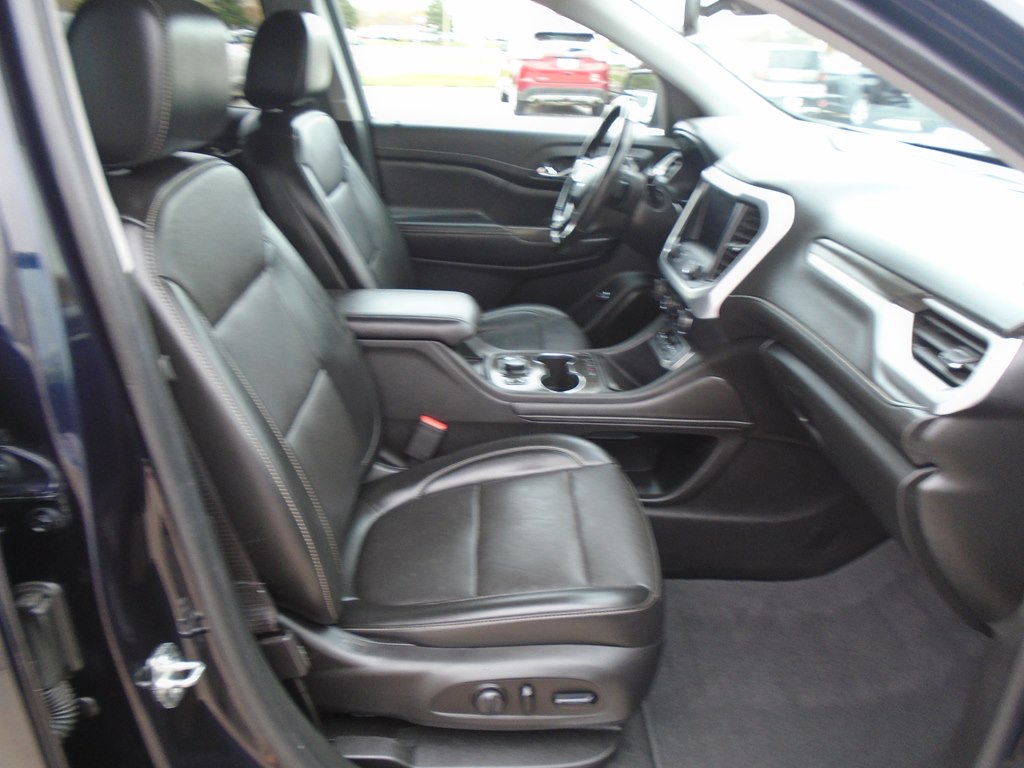 Photo 36 of this GMC ACADIA