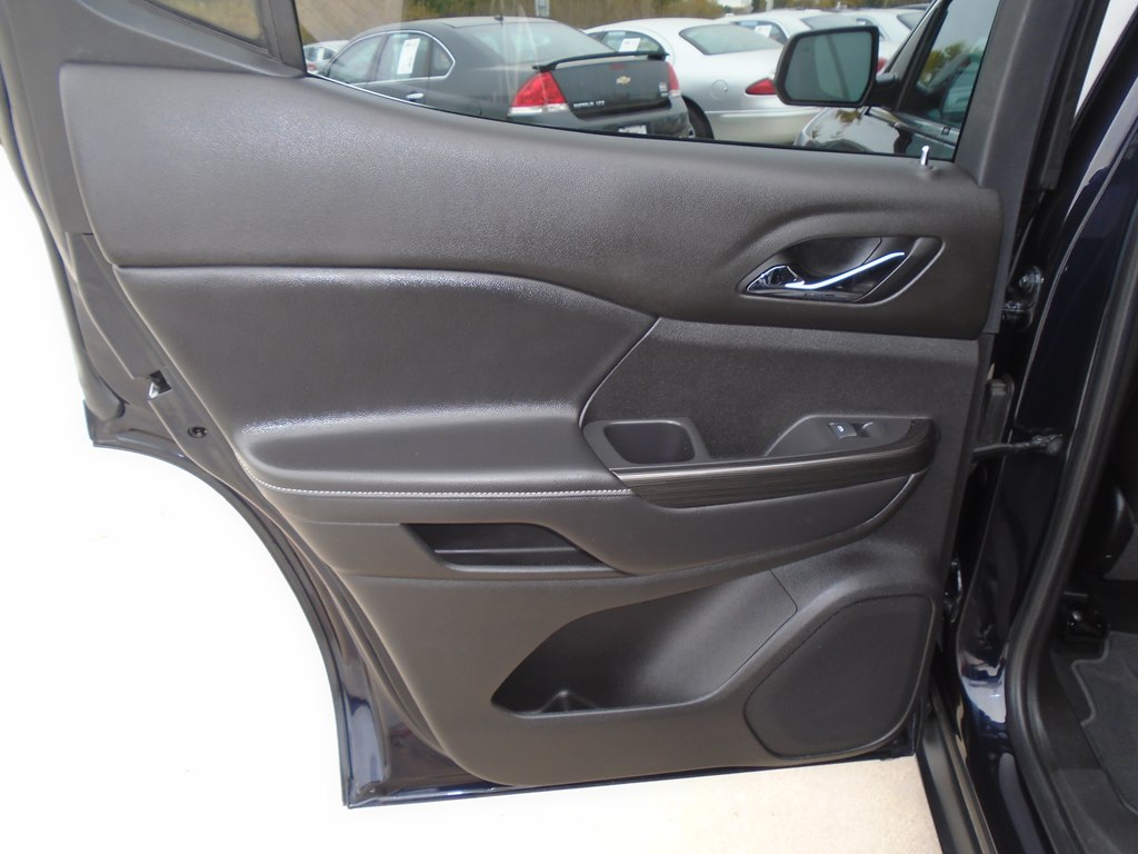 Photo 30 of this GMC ACADIA