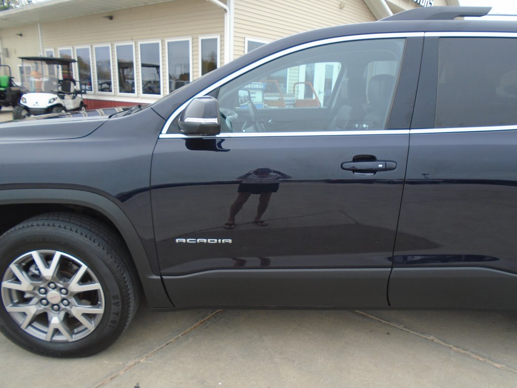 Photo 3 of this GMC ACADIA