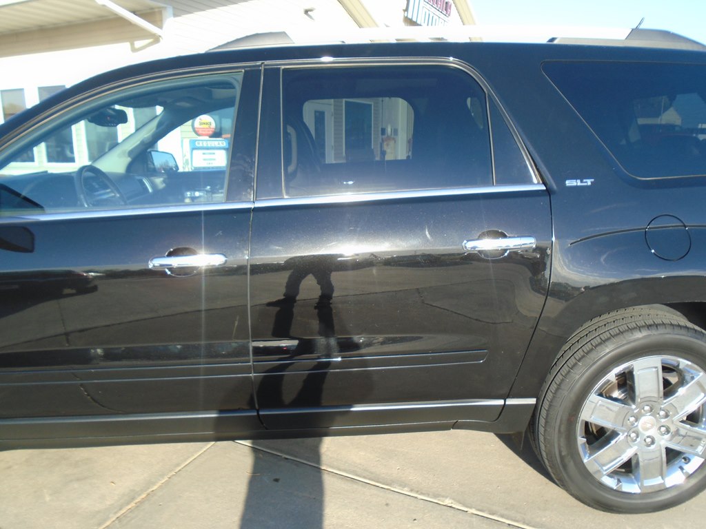 Photo 4 of this GMC ACADIA LIMITED