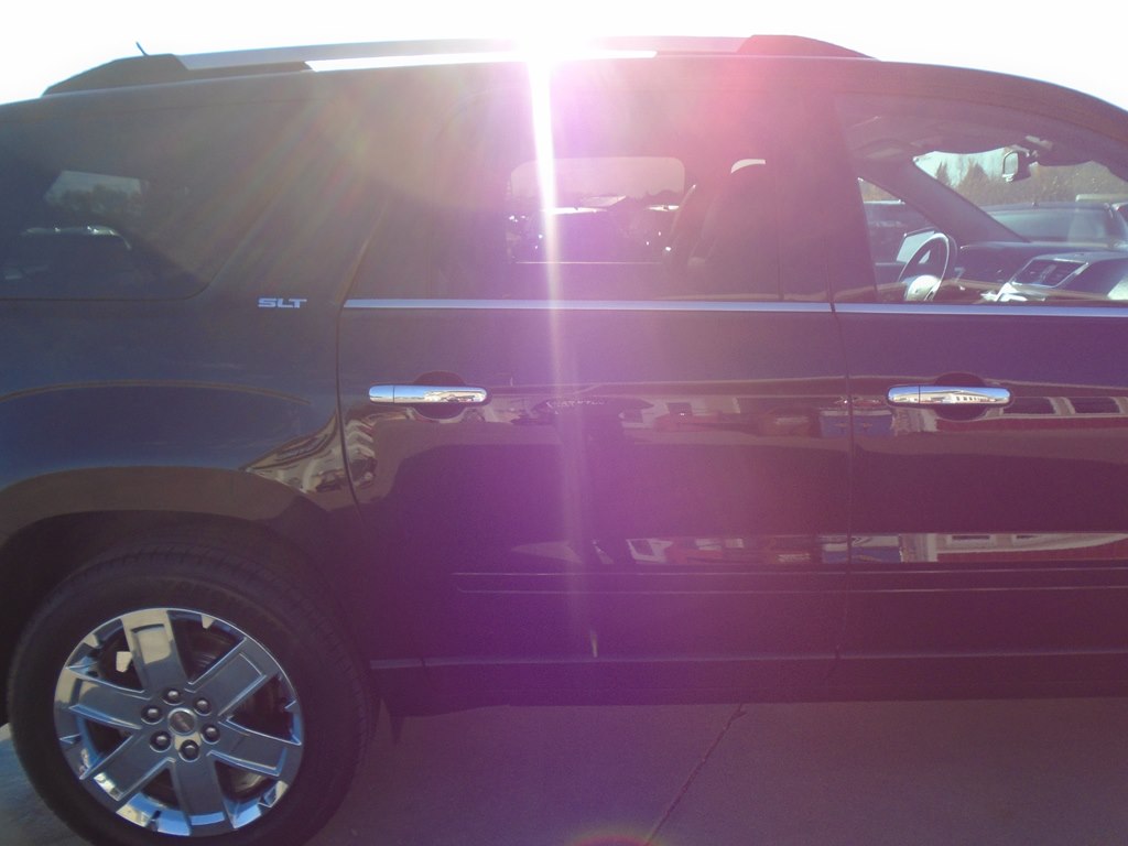 Photo 10 of this GMC ACADIA LIMITED