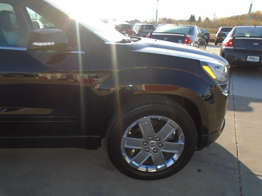 Photo 8 of this GMC ACADIA LIMITED