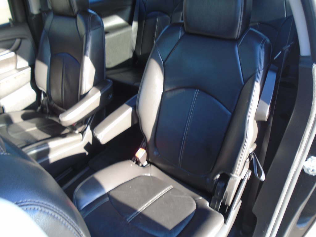 Photo 31 of this GMC ACADIA LIMITED