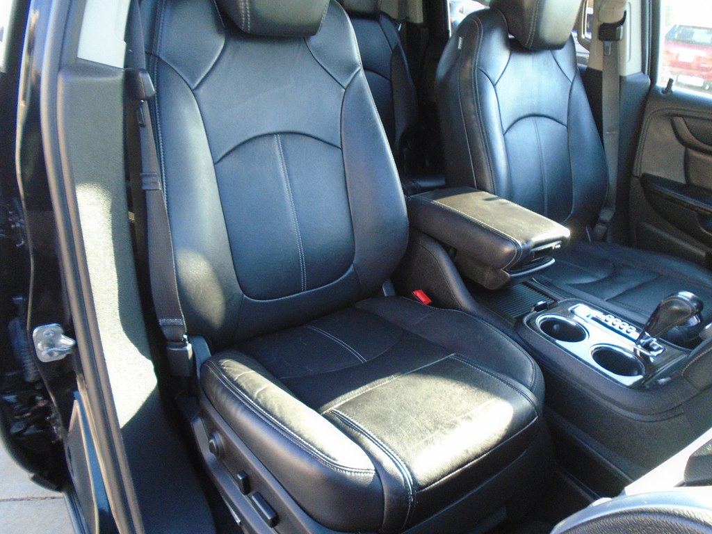 Photo 40 of this GMC ACADIA LIMITED