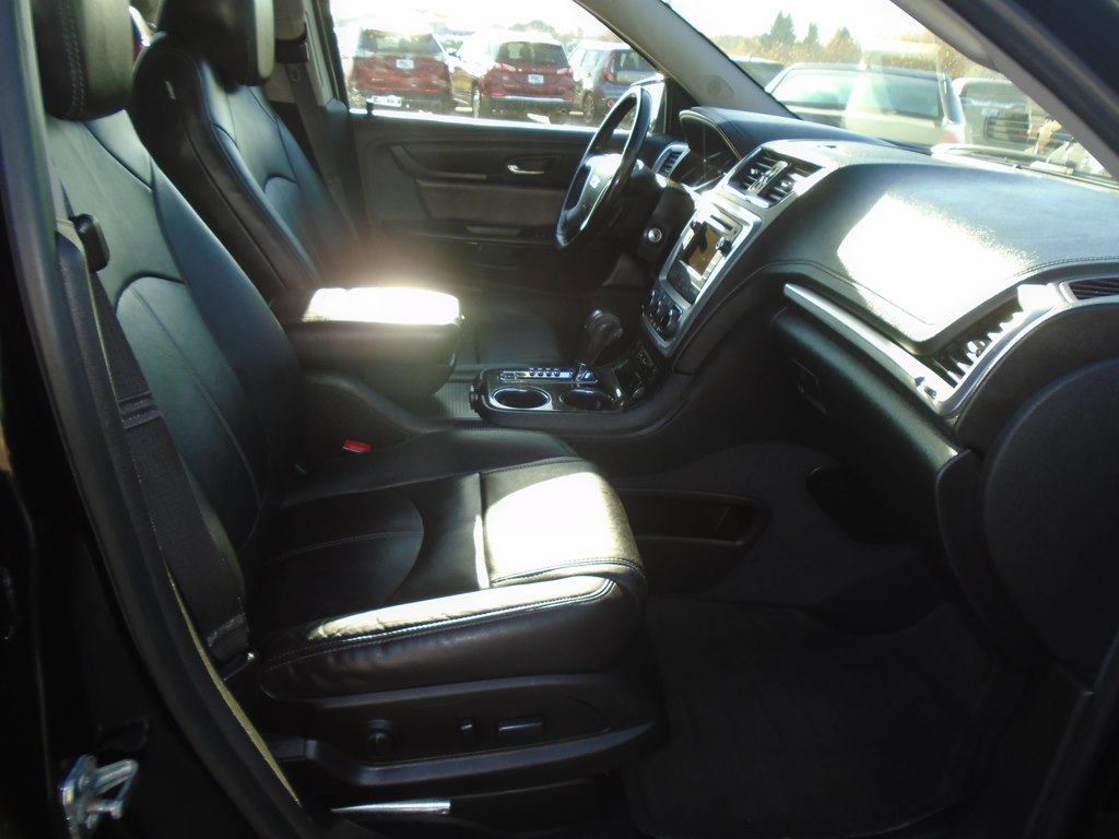 Photo 36 of this GMC ACADIA LIMITED