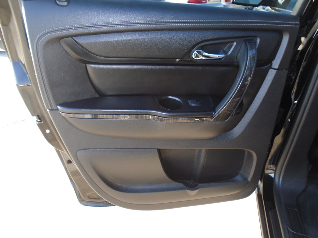 Photo 30 of this GMC ACADIA LIMITED