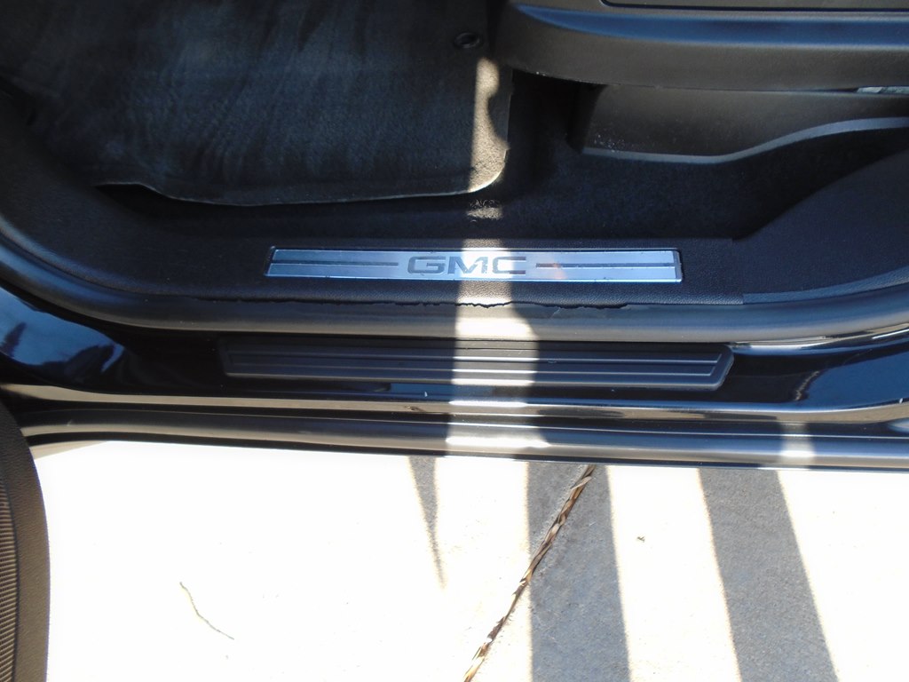Photo 24 of this GMC ACADIA LIMITED