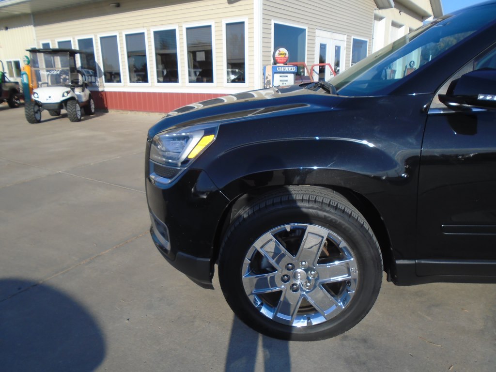 Photo 2 of this GMC ACADIA LIMITED