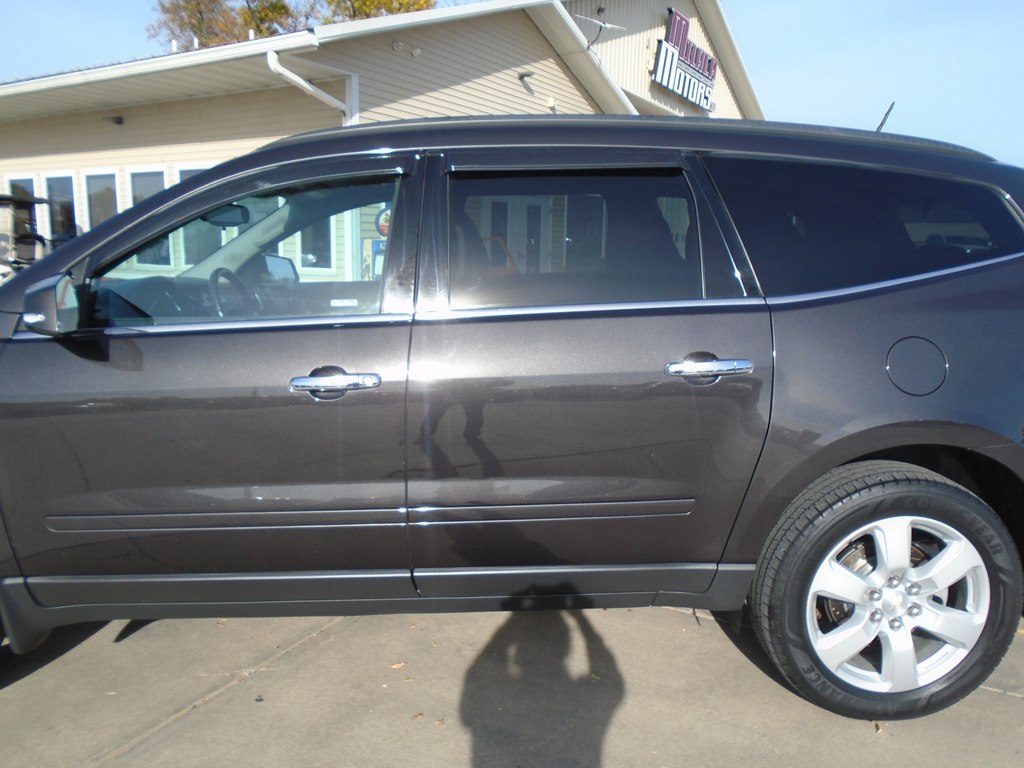 Photo 4 of this CHEVROLET TRAVERSE