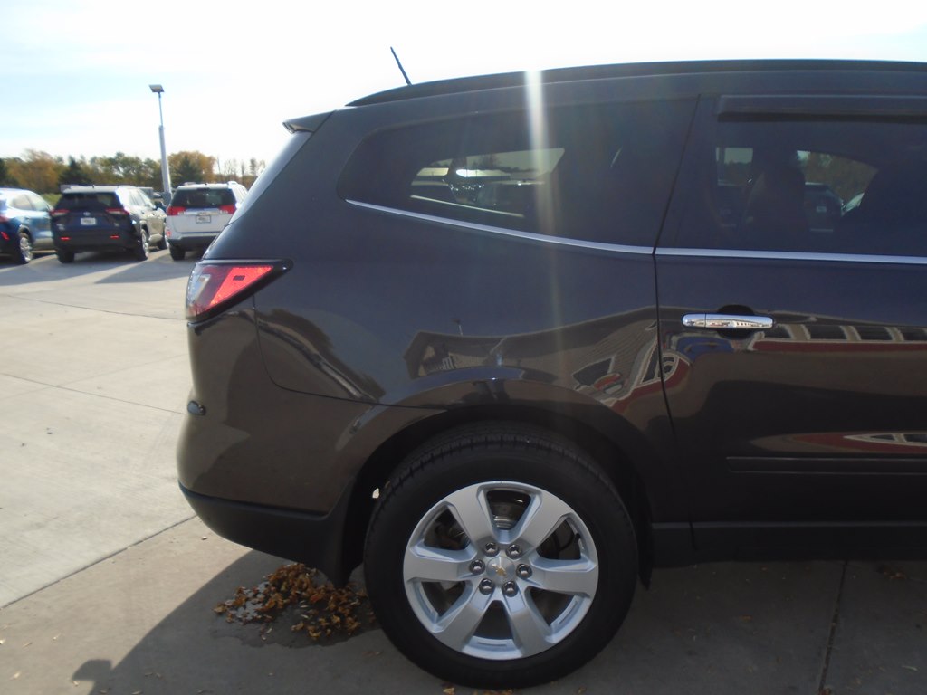 Photo 11 of this CHEVROLET TRAVERSE