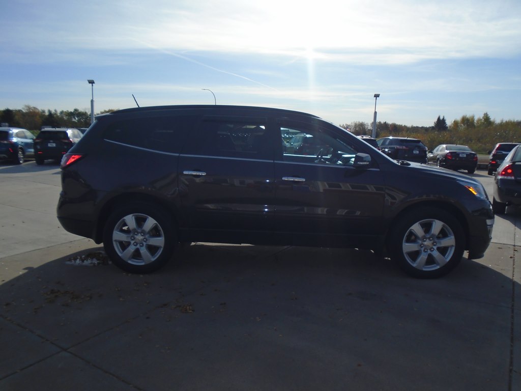 Photo 7 of this CHEVROLET TRAVERSE