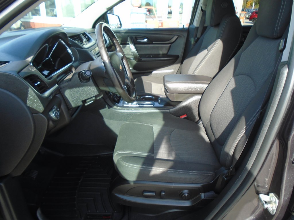 Photo 16 of this CHEVROLET TRAVERSE