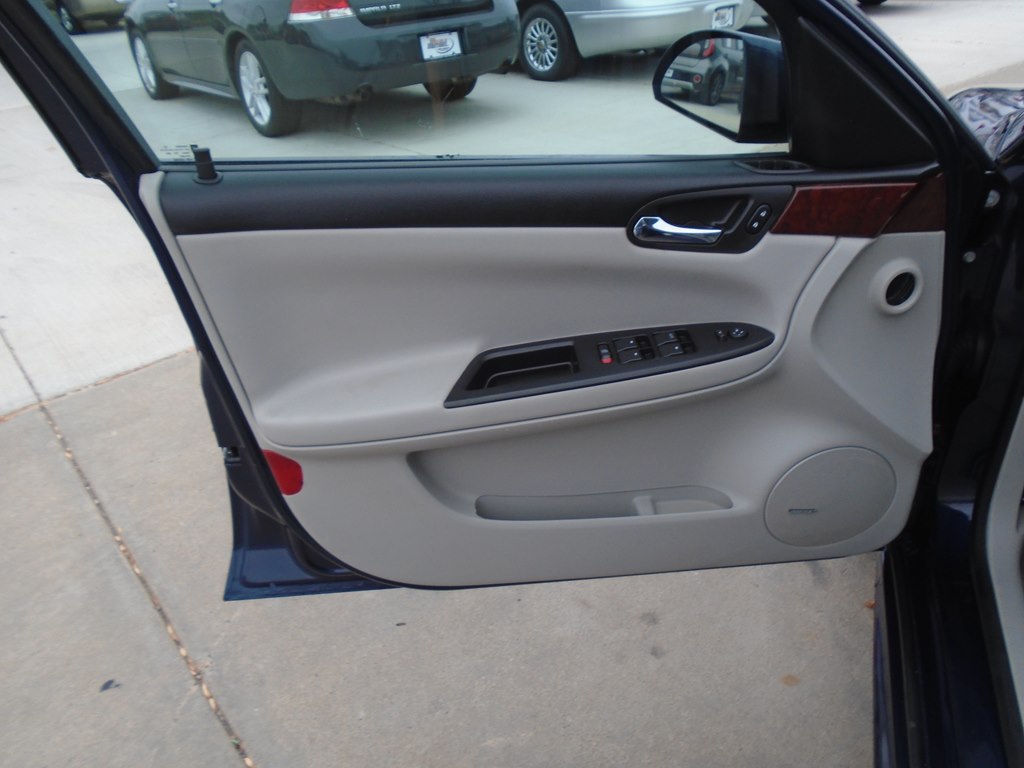 Photo 16 of this CHEVROLET IMPALA