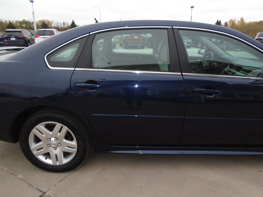 Photo 10 of this CHEVROLET IMPALA