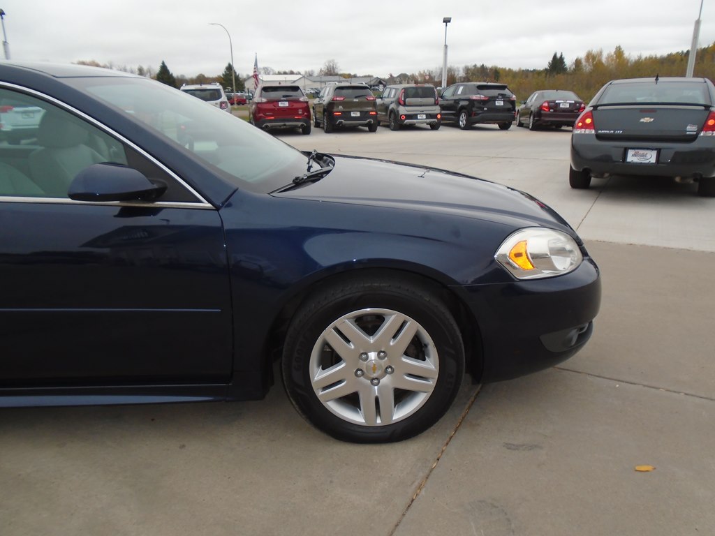 Photo 8 of this CHEVROLET IMPALA
