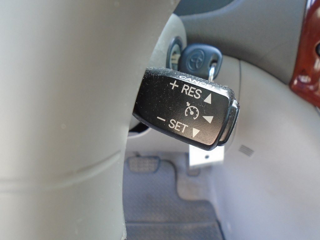 Photo 37 of this TOYOTA SIENNA