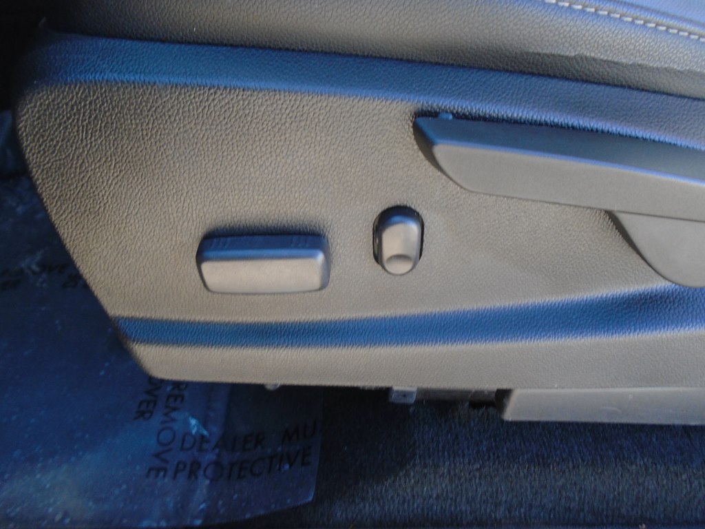 Photo 17 of this CHEVROLET COLORADO