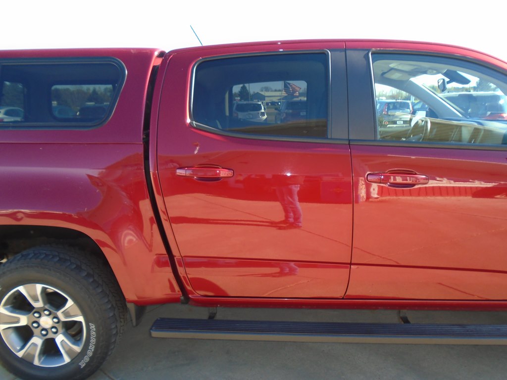 Photo 11 of this CHEVROLET COLORADO