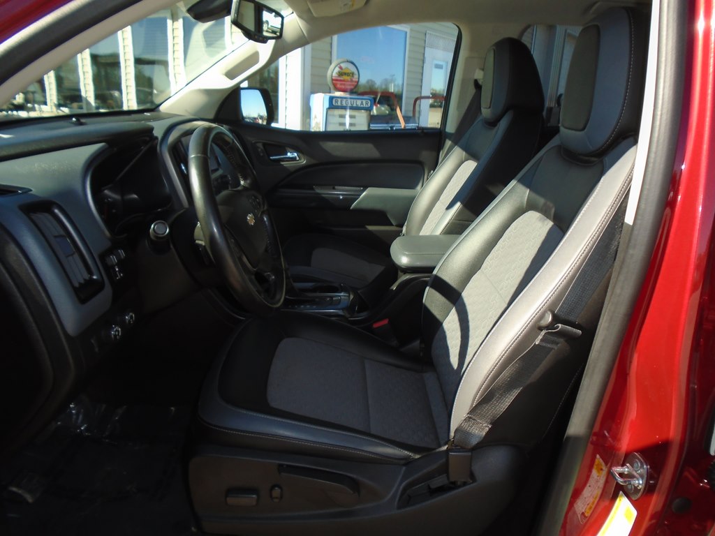 Photo 16 of this CHEVROLET COLORADO