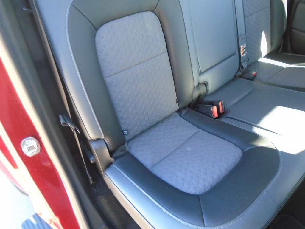 Photo 46 of this CHEVROLET COLORADO