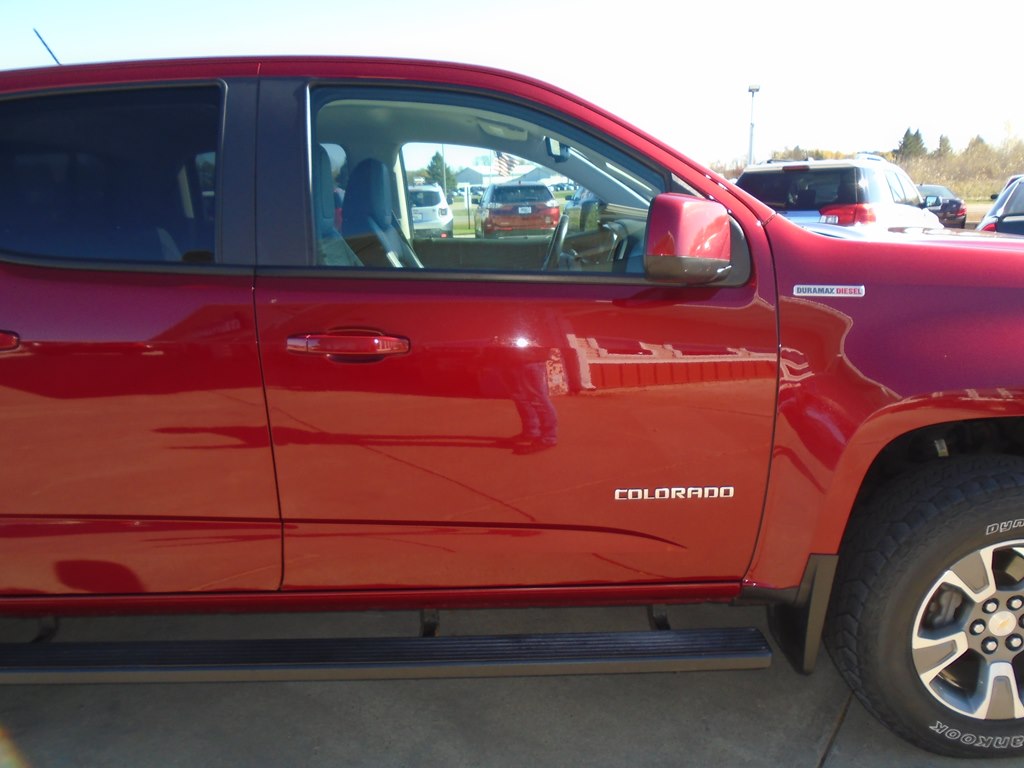 Photo 10 of this CHEVROLET COLORADO