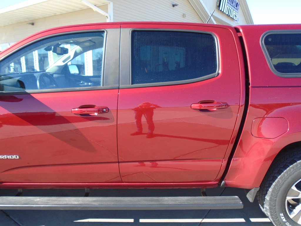 Photo 5 of this CHEVROLET COLORADO