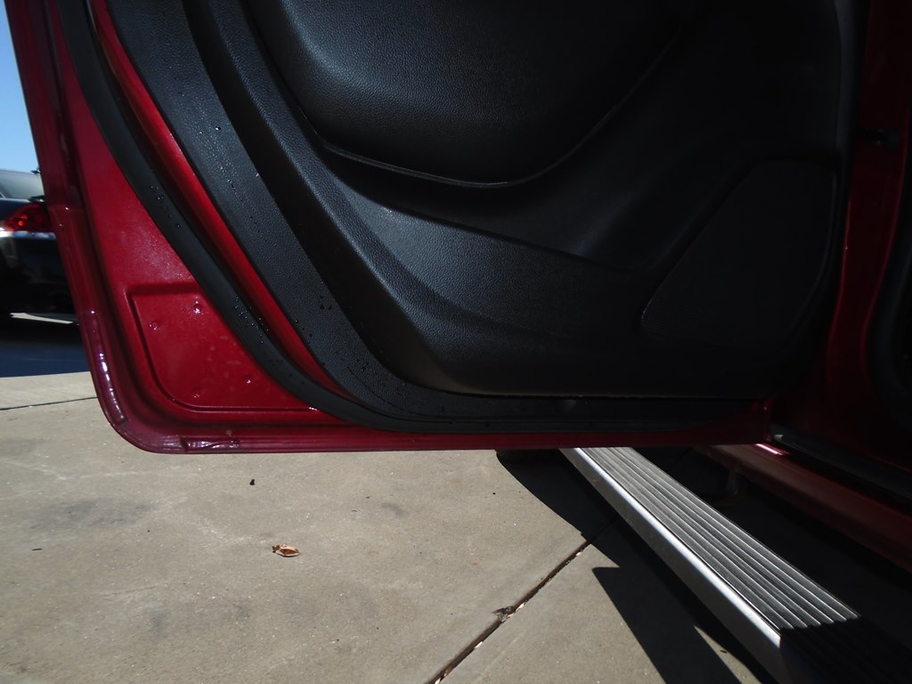 Photo 33 of this CHEVROLET COLORADO