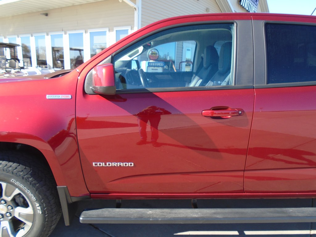 Photo 4 of this CHEVROLET COLORADO