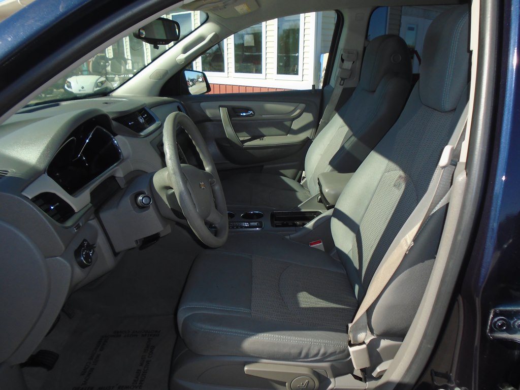 Photo 16 of this CHEVROLET TRAVERSE