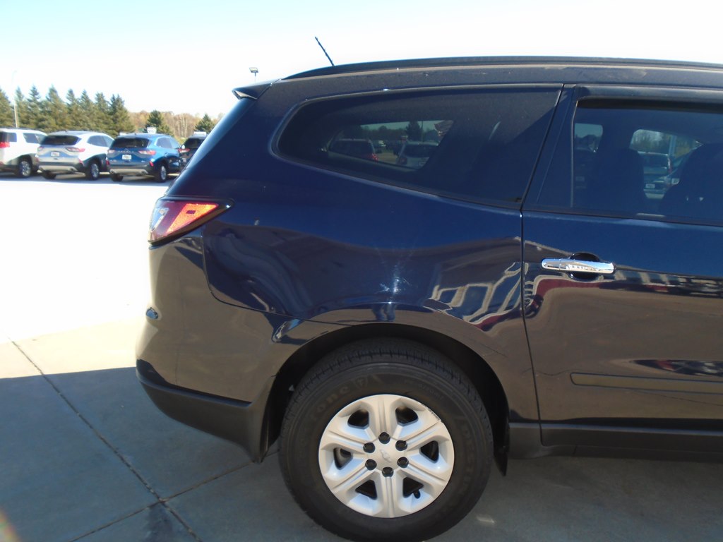 Photo 11 of this CHEVROLET TRAVERSE