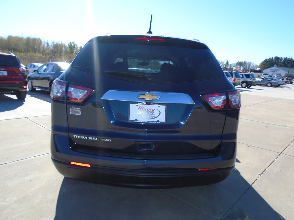 Photo 12 of this CHEVROLET TRAVERSE