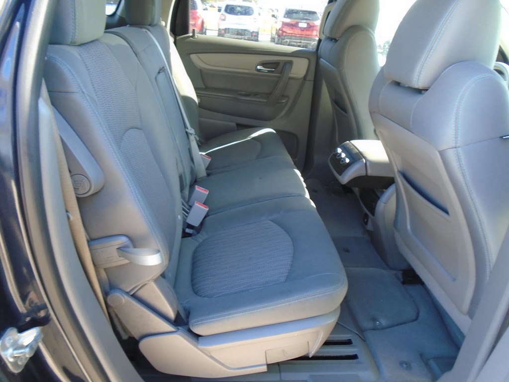 Photo 41 of this CHEVROLET TRAVERSE