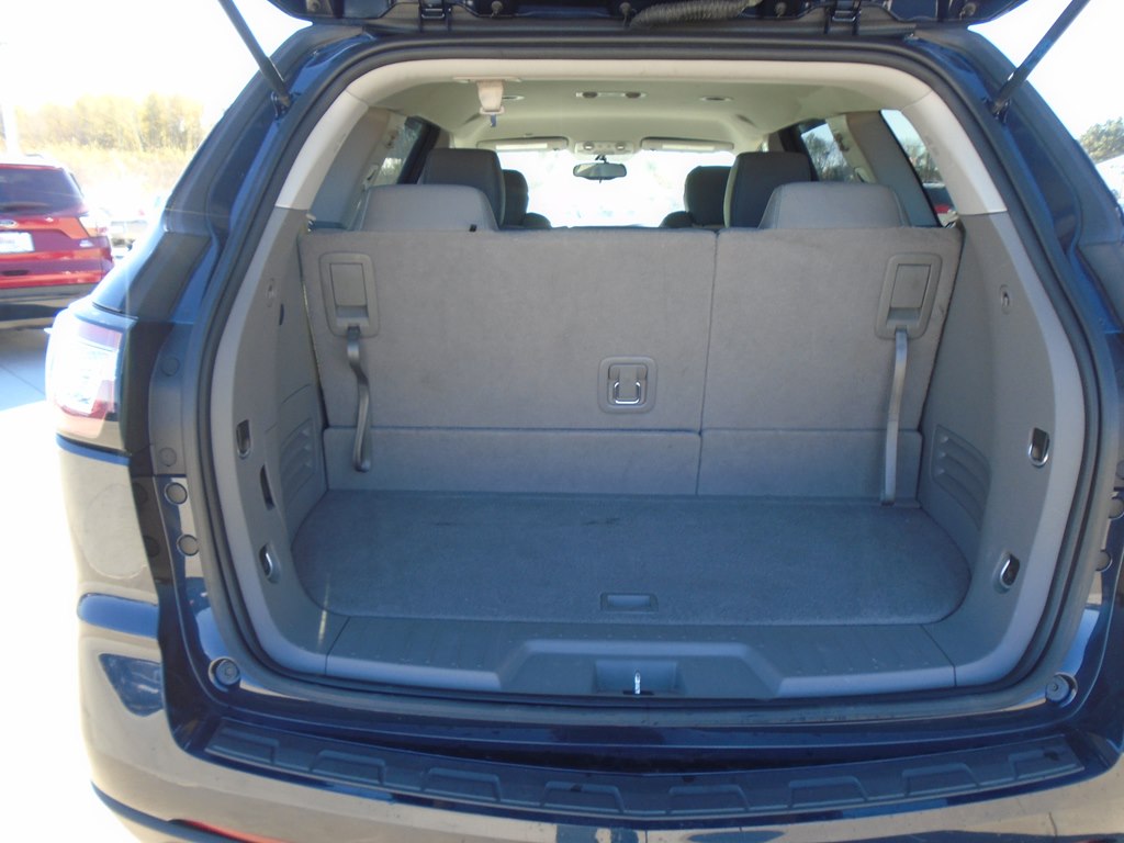 Photo 14 of this CHEVROLET TRAVERSE