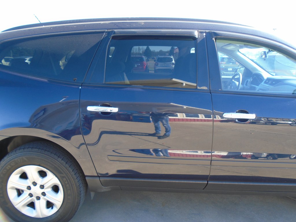 Photo 10 of this CHEVROLET TRAVERSE