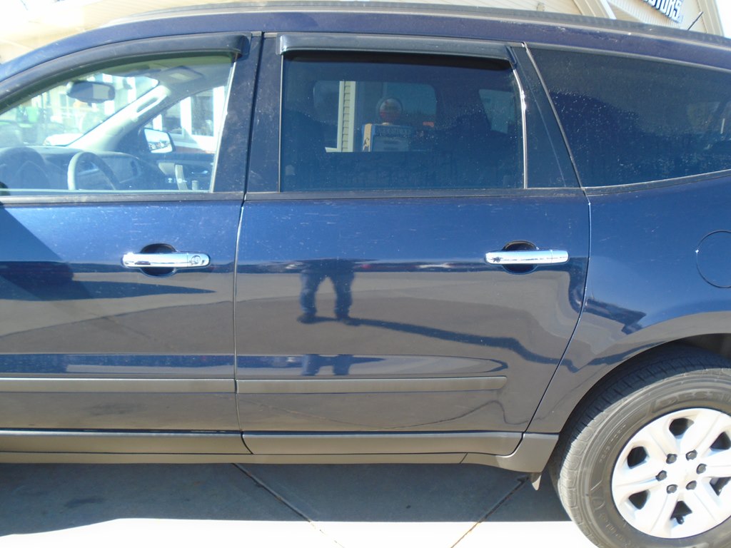 Photo 4 of this CHEVROLET TRAVERSE