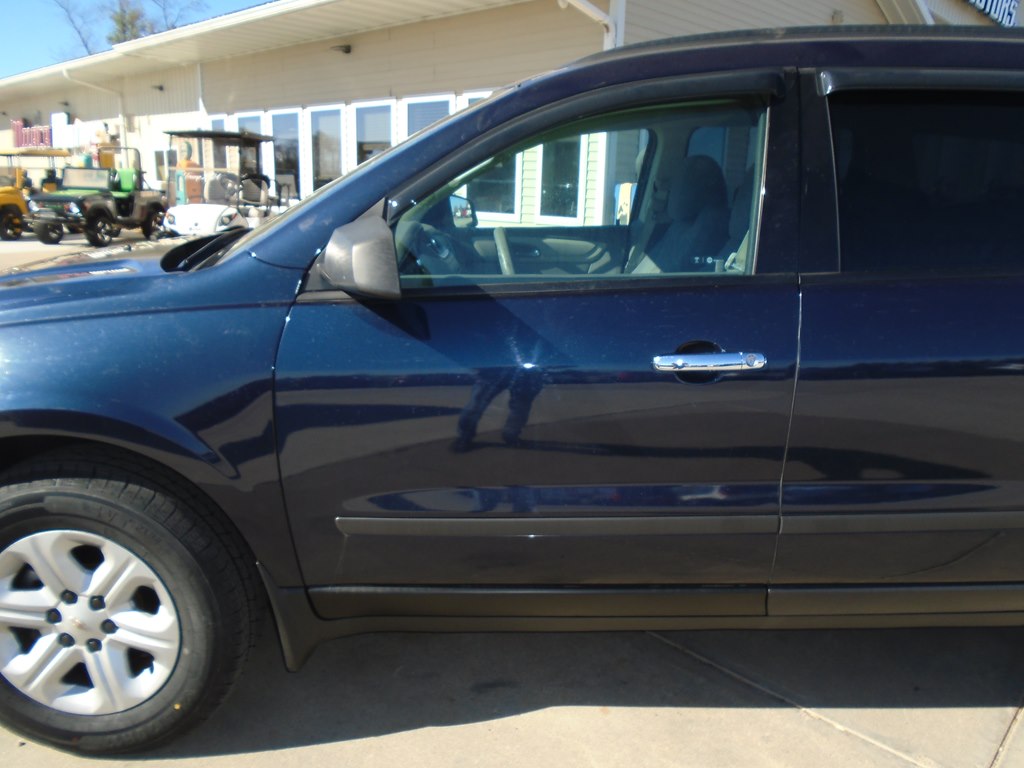 Photo 3 of this CHEVROLET TRAVERSE