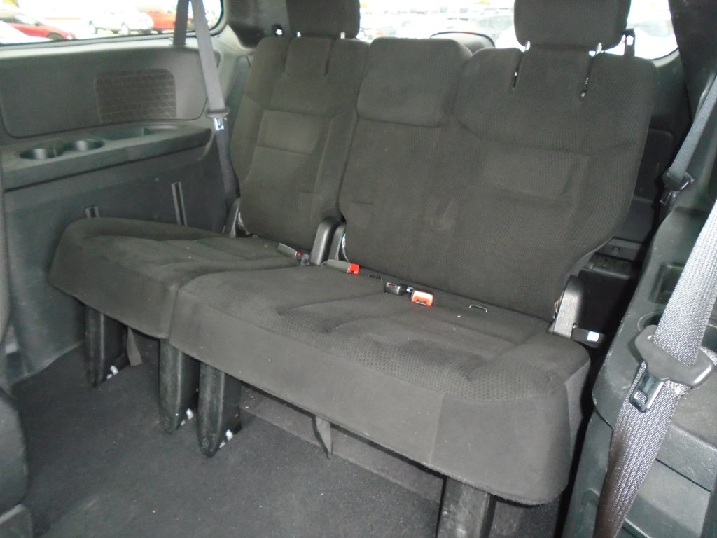 Photo 25 of this DODGE GRAND CARAVAN