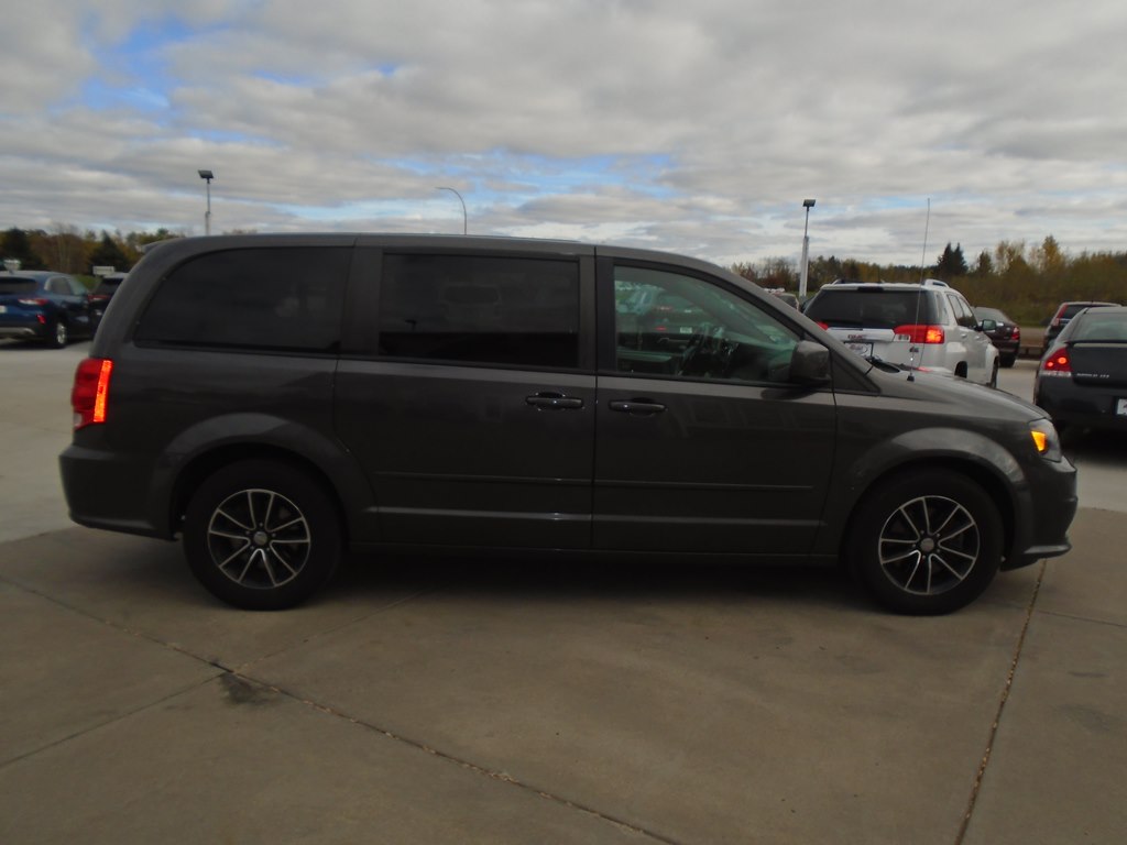 Photo 7 of this DODGE GRAND CARAVAN
