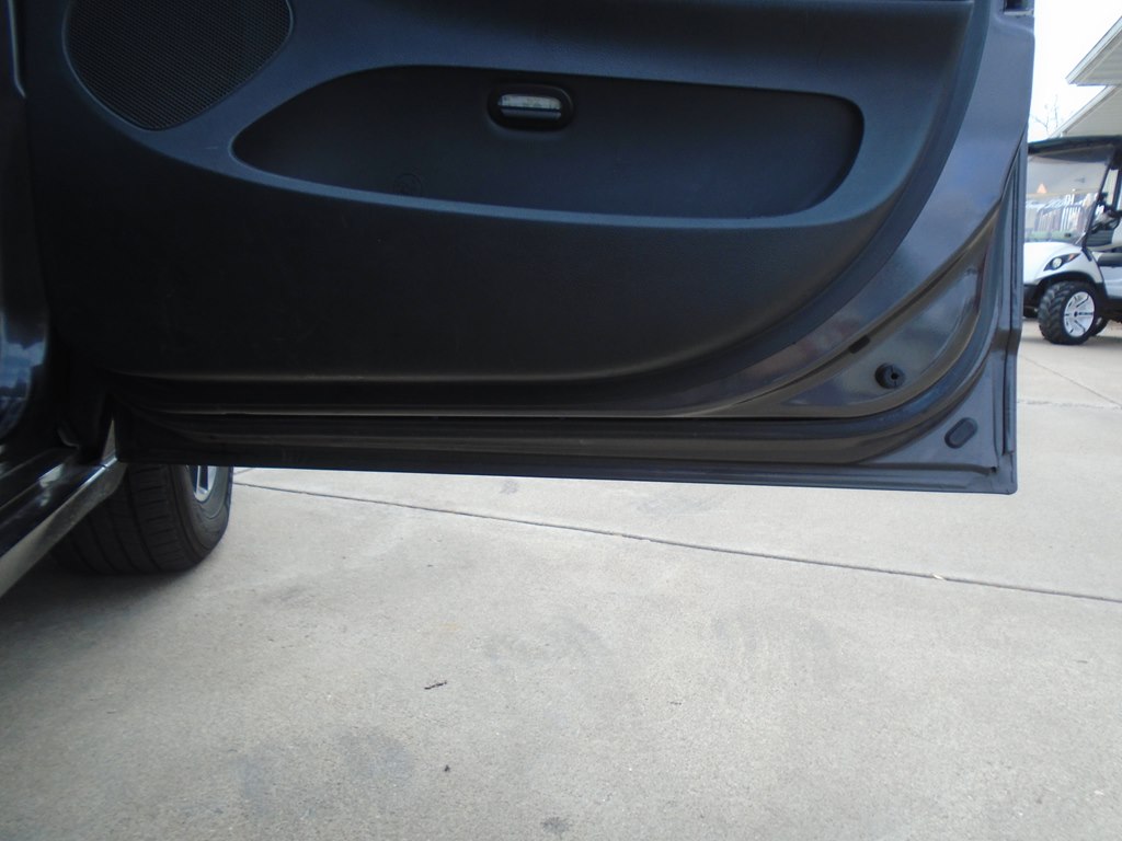 Photo 33 of this DODGE GRAND CARAVAN