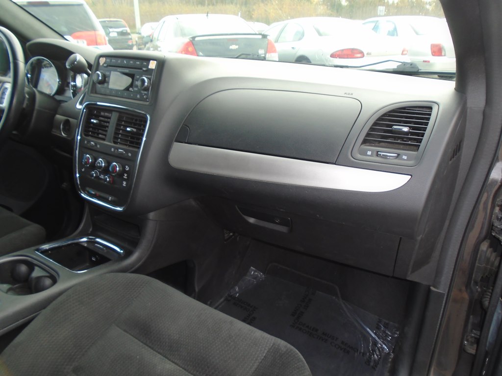 Photo 28 of this DODGE GRAND CARAVAN