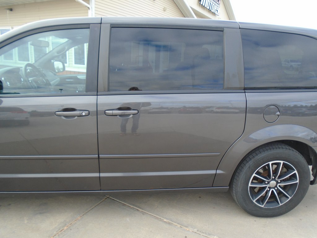 Photo 4 of this DODGE GRAND CARAVAN